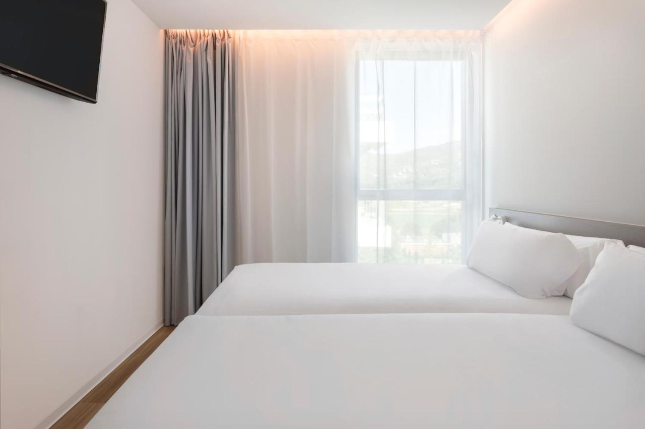 B&B Hotel Santo Tirso Luaran gambar