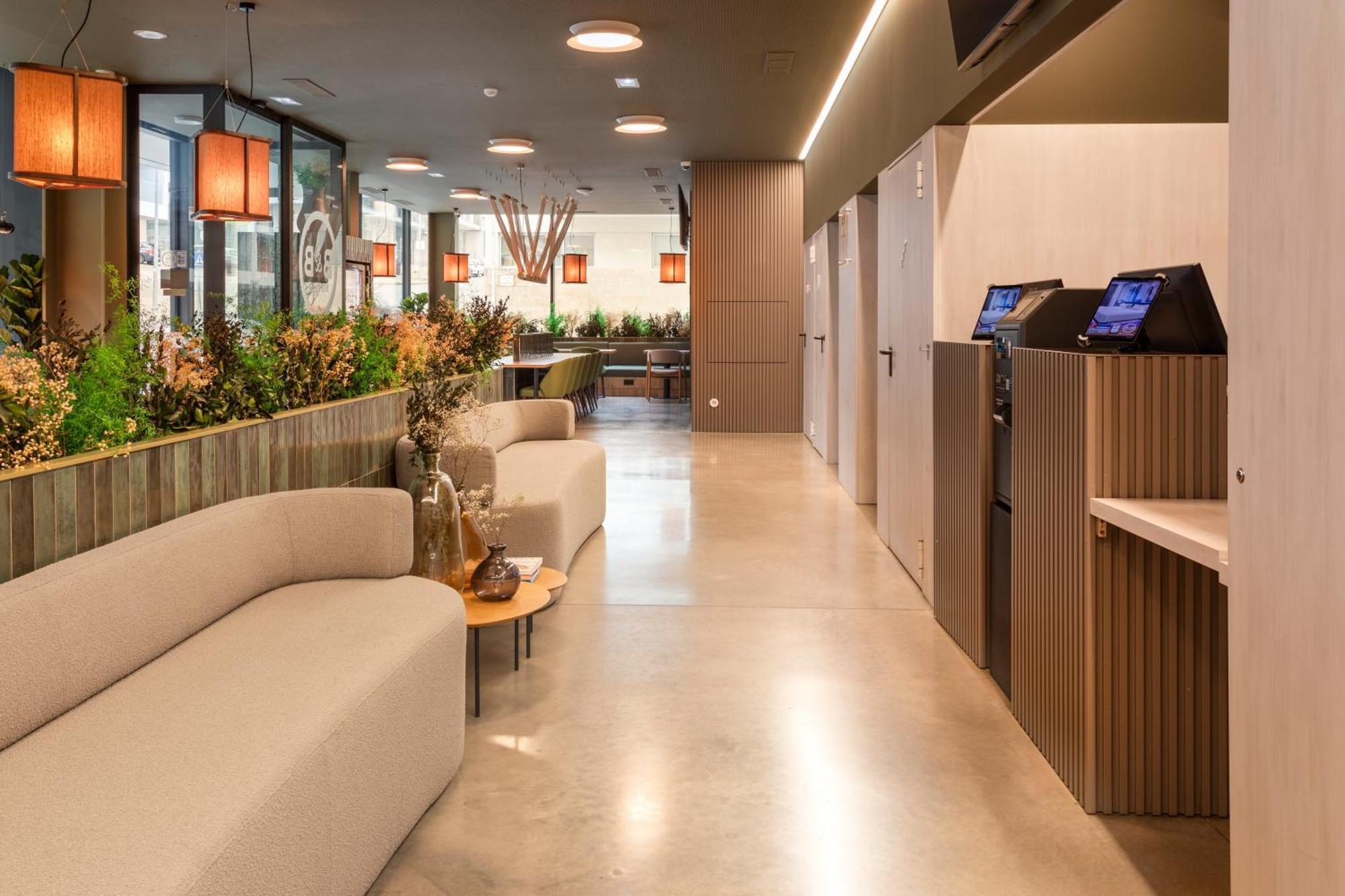 B&B Hotel Santo Tirso Luaran gambar