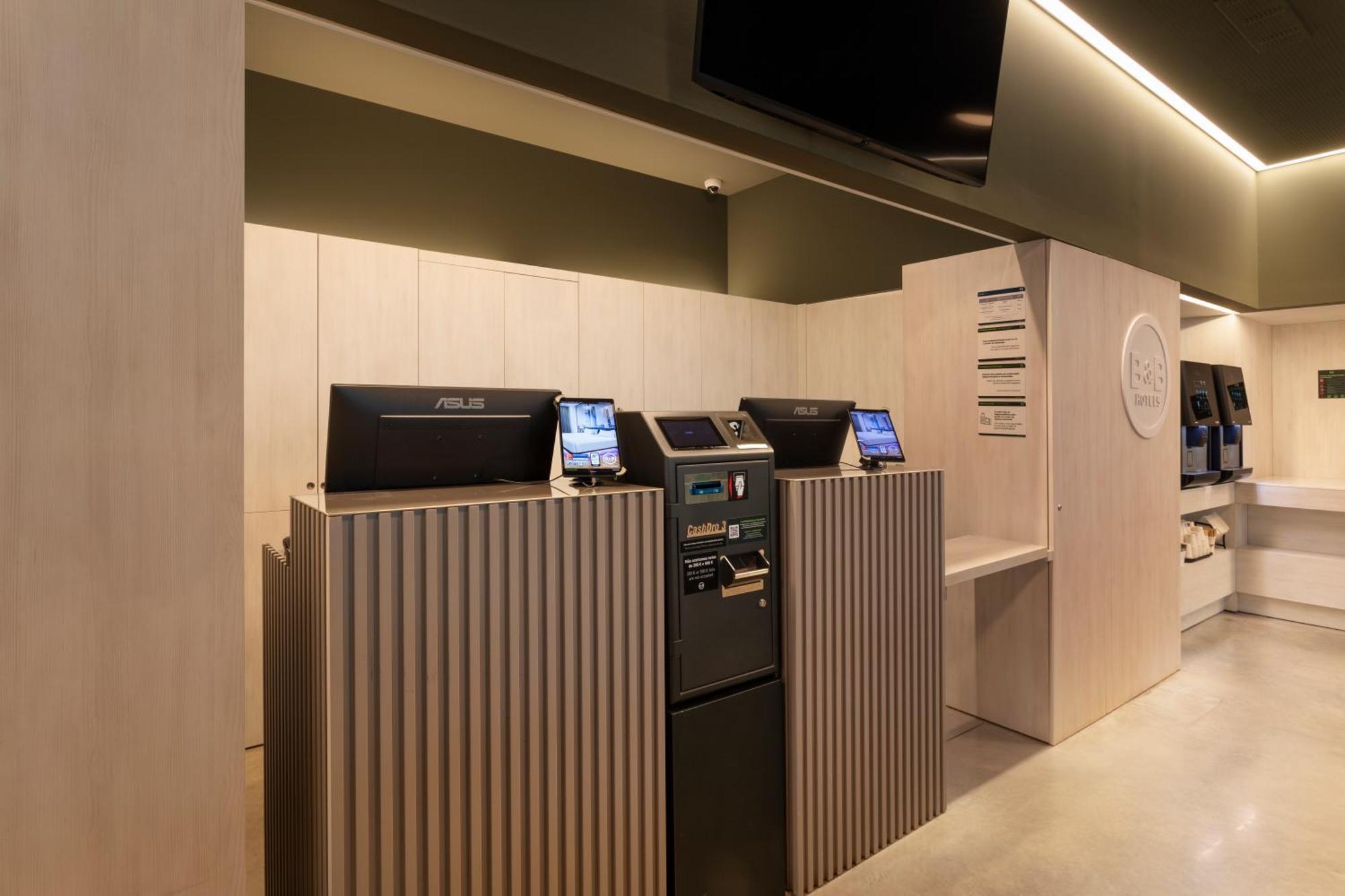 B&B Hotel Santo Tirso Luaran gambar
